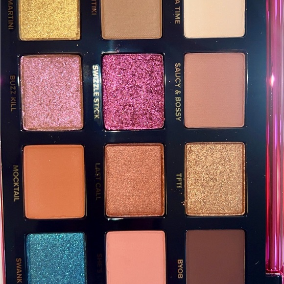 Too Faced Palm Springs Dreams Eyeshadow Tin - Pink, Green & Gold - Picture 4 of 4